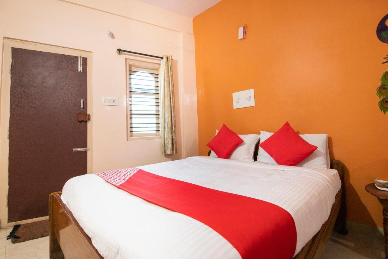Oyo 68852 M.R Lodge Bangalore Exterior photo